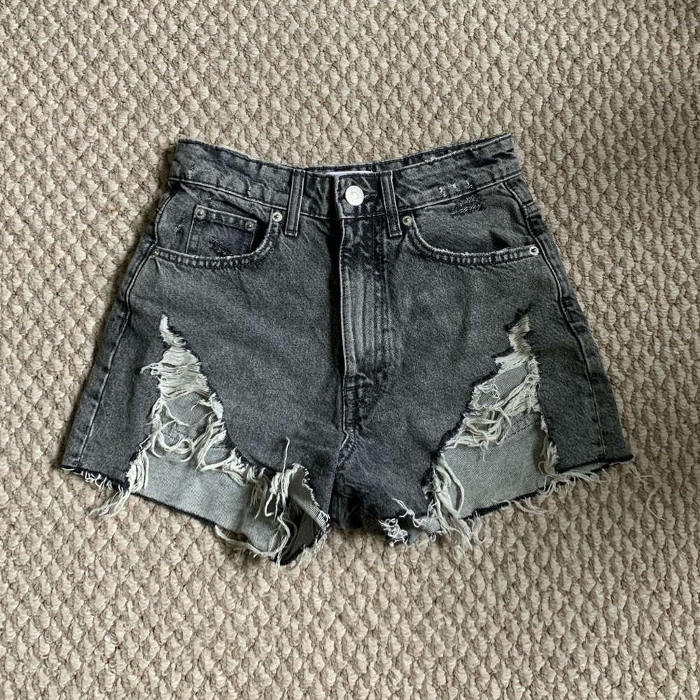 ZARA BLACK RIPPED SHORTS